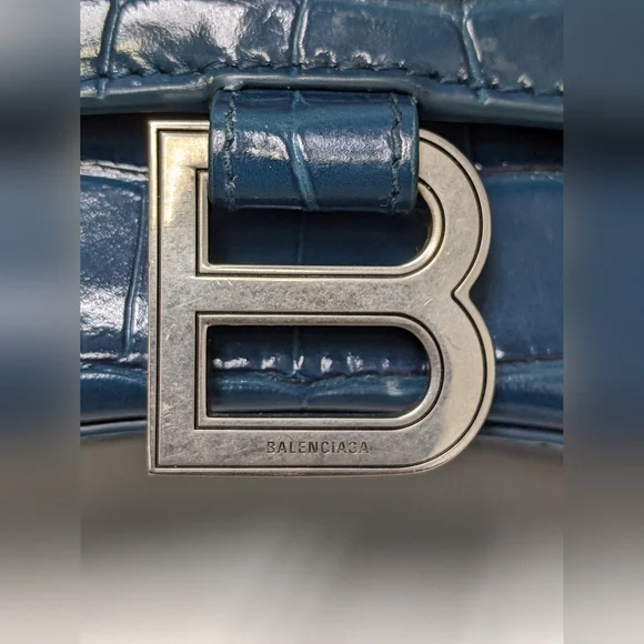 Balenciaga Hourglass Mini Crocodile Embossed Bag <<⬇️PRICE DROP⬇️>> - Picture 6 of 15